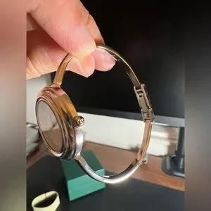 1992 Vintage Gucci 11/12.2 Silver Change Bezel Watch EXCELLENT for Women Gucci | Accessories | 992 Vintage Gucci 11122 Silver Change  main image 4